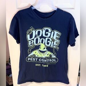 ⭐️bundle 3/$6 
Oogie Boogie Pest Control T-Shirt